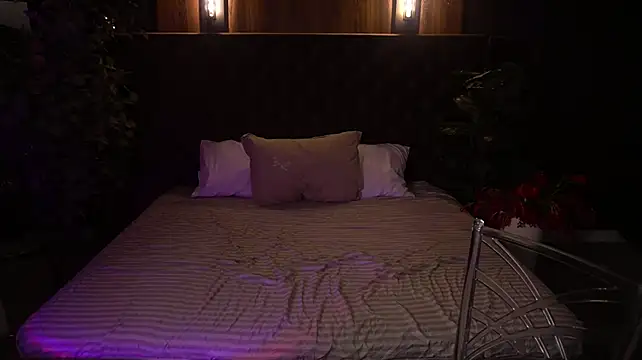 CrystallPaws live webcam