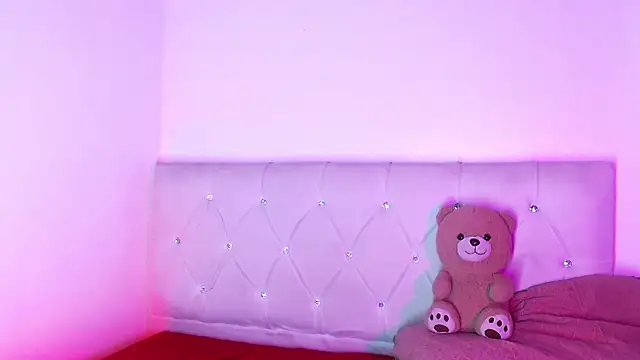 Angel_foxc13 webcam