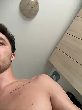 giovanni5281's live cam