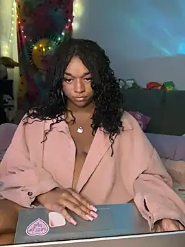 KimmyKiwi live cam on StripChat