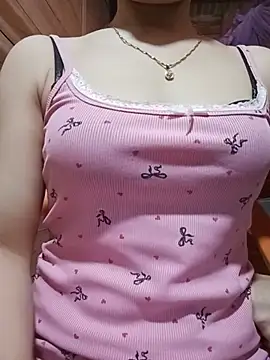 LucyyLy live cam on StripChat