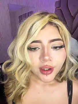lya_nekko_ live cam on StripChat