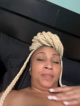 msbaddiebabe101 live cam on StripChat