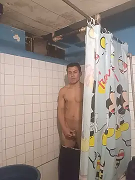 BuiltHotline live cam on StripChat