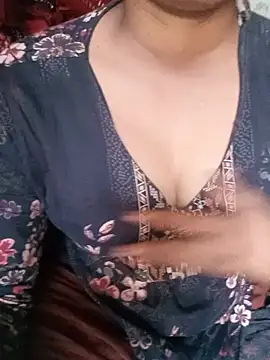 BreezySexyGirl69 live cam on StripChat