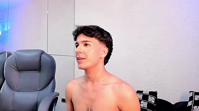 Brady_Simmons live cam on StripChat