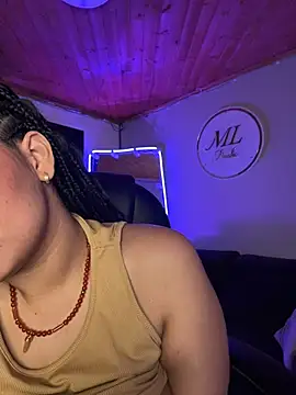 Isabella_boobd webcam