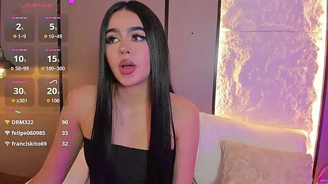 elara_bloom_ webcam