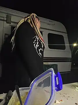 PinkTheHawk webcam
