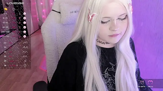 SelenaCute live webcam