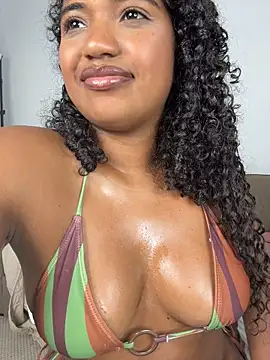 MilaTeenX webcam