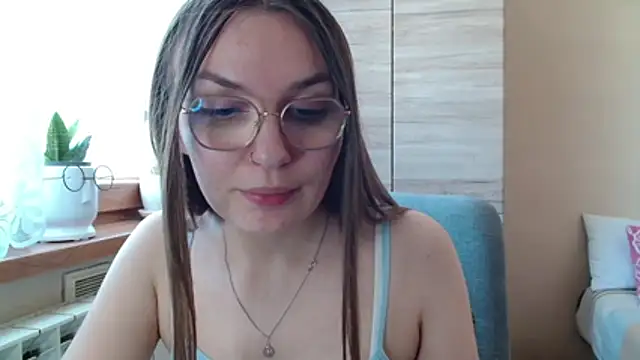 LooveELLYx webcam