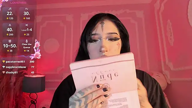 Kat_VonDe webcam