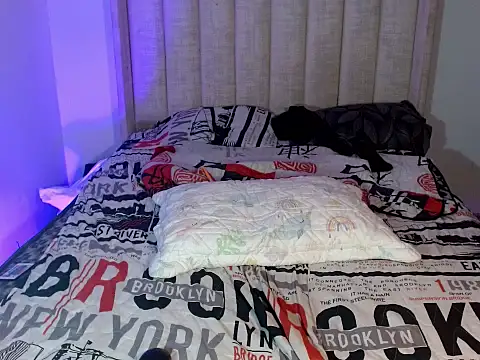 Little_ebonyx webcam