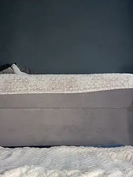 LaraVoosh webcam