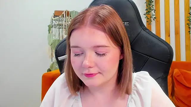 ElinaVale webcam