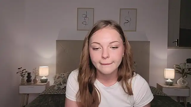 Soft_Mia webcam