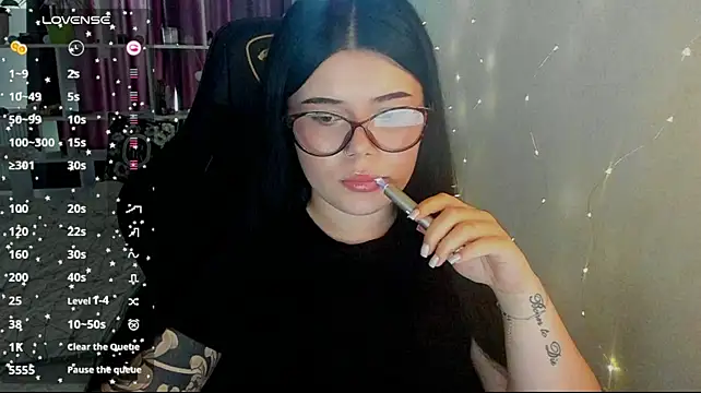 Mona_Esty live cam on StripChat