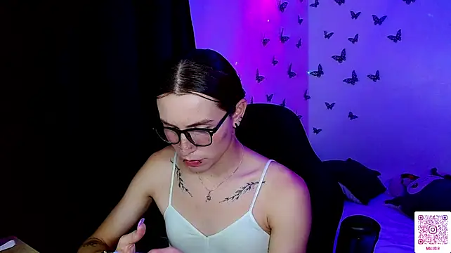 Malud09 live cam on StripChat