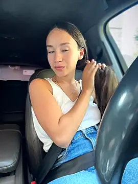 QuietNicole webcam