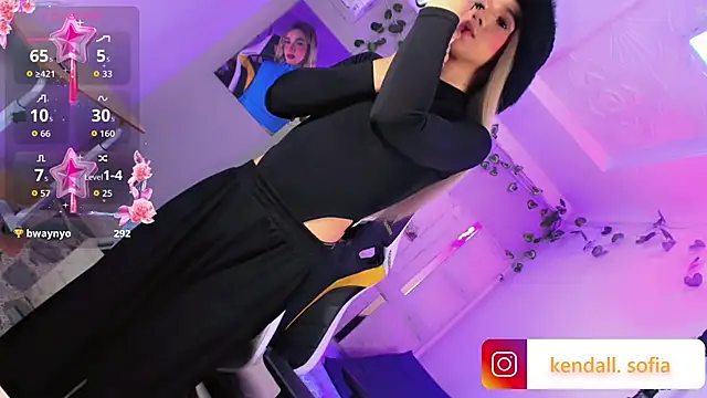 Sophiaa_doll_ webcam