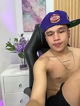 Dominik_Souza live sex cam