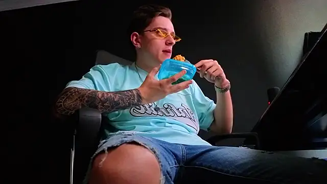 FelixStarkk live cam on StripChat