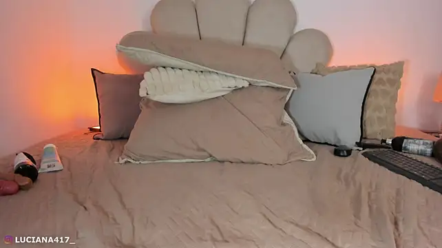 _luuciana_ webcam