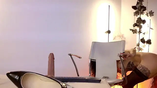 Alice_noir live cam on StripChat