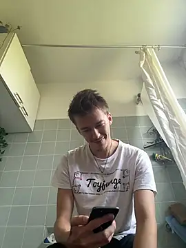 Toyjungee live cam on StripChat