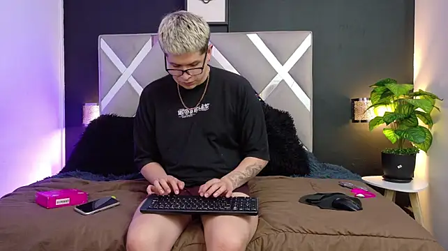 evie_demn (Ask my age) - spank ass X 10