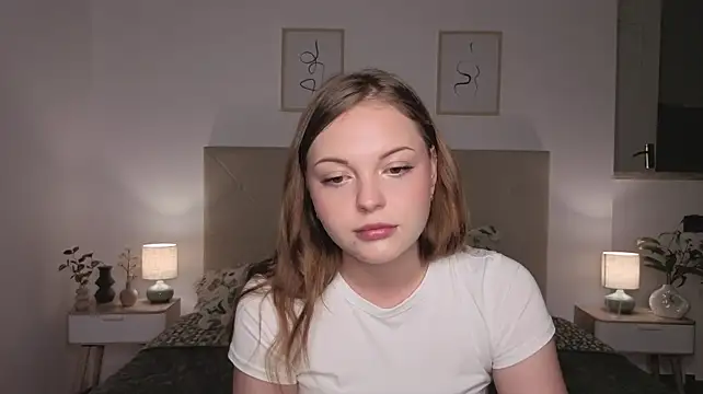 Soft_Mia webcam
