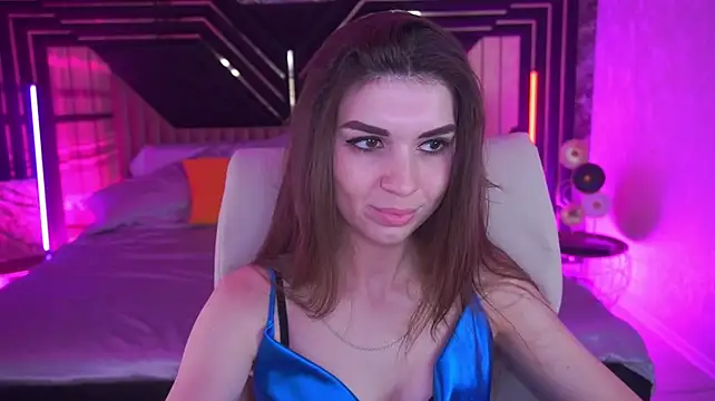 KylieJoyys live cam on StripChat