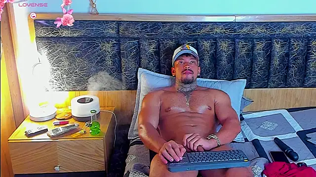 Stiven_collins live cam on StripChat