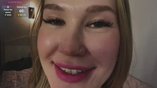 LustfulDiana webcam