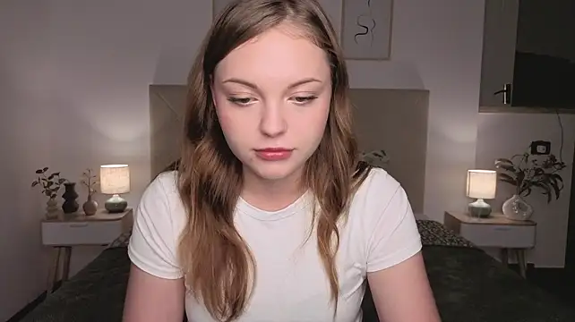 Soft_Mia webcam