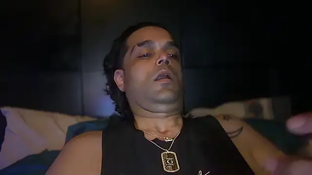 icebergslim281 live sex cam