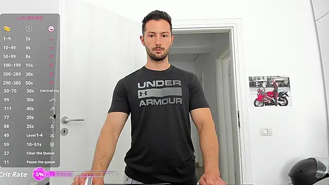 ZackFraser live cam on StripChat