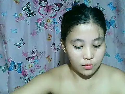 SexyAsianPussy4u live cam on StripChat