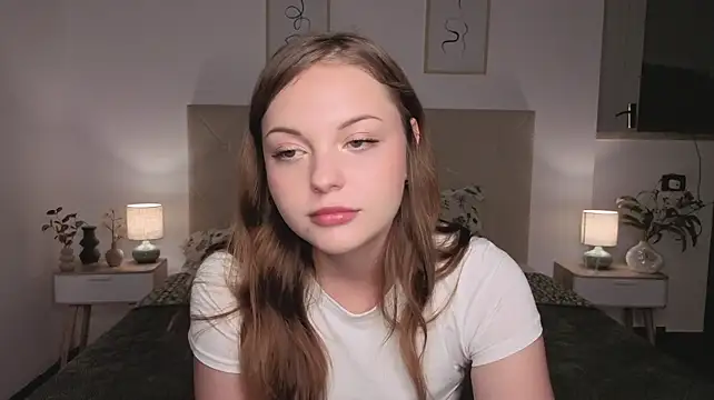 Soft_Mia webcam