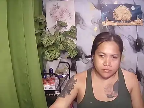 TabooSHOWgirl18 webcam