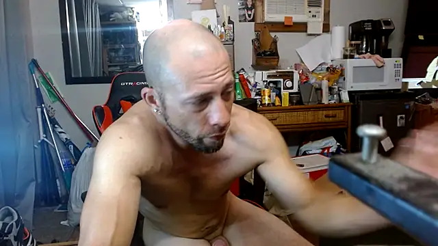 tongueispowerr6d9 webcam