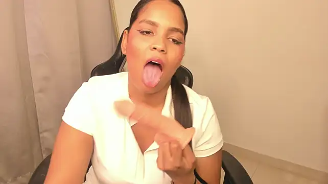 Aishs_bigass webcam