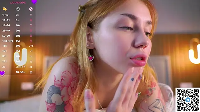 SofiaSantora webcam