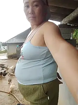 NyloveSquirt