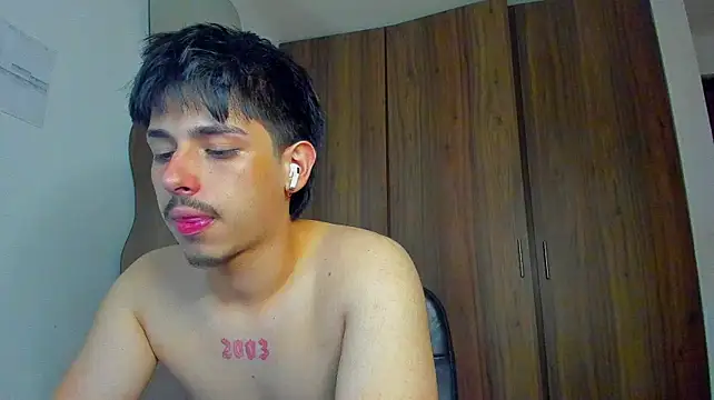 Maximo_Miller webcam