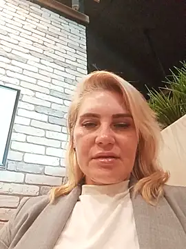JennyOMay webcam
