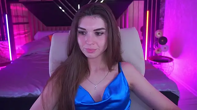 KylieJoyys live cam on StripChat