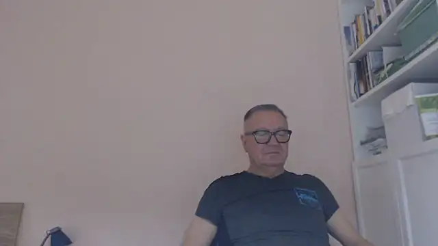 YOU6me live cam on StripChat