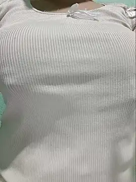 Shine_Mai
